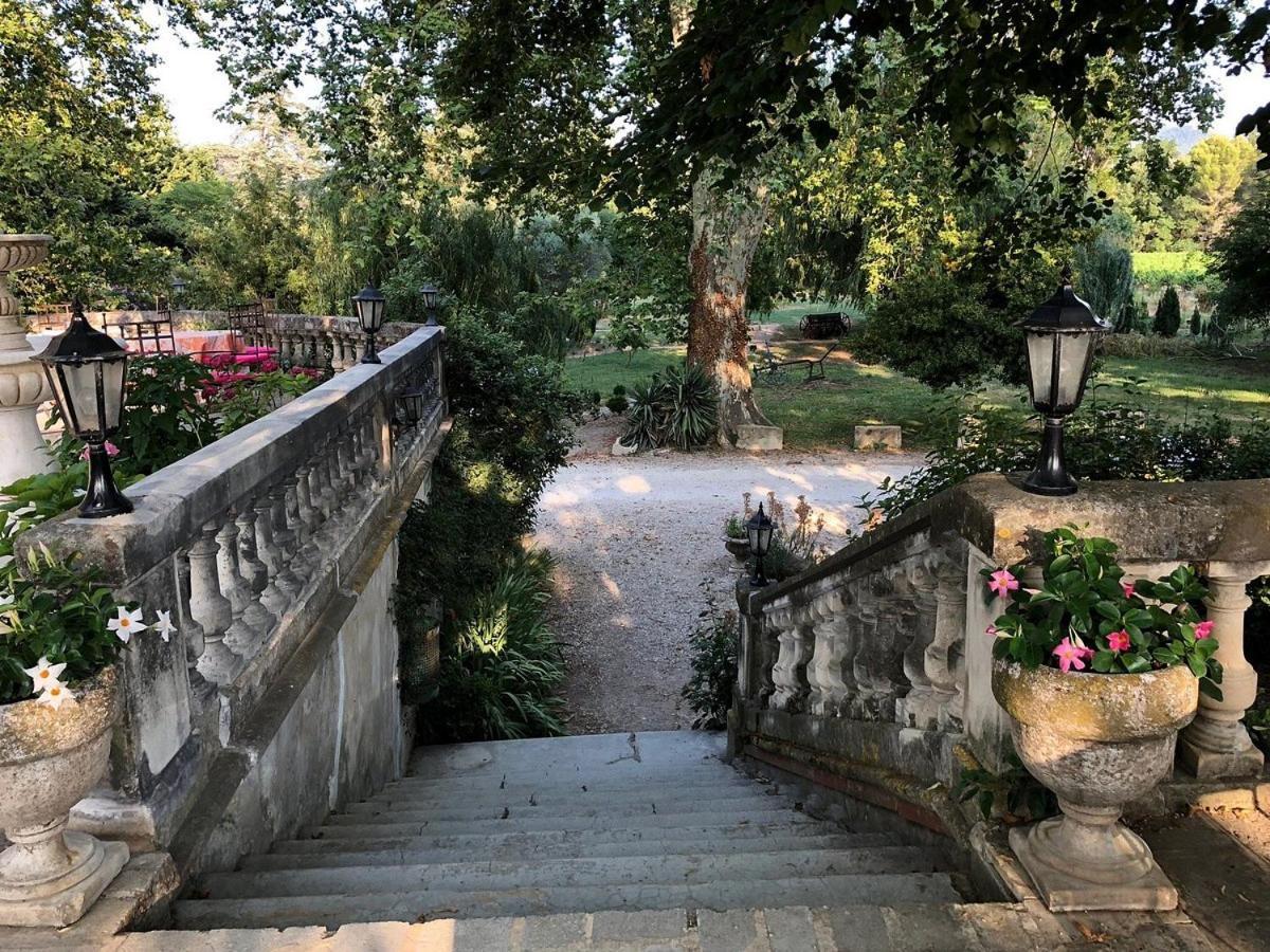 Le Mogador Chateau Du Martinet Violes Экстерьер фото