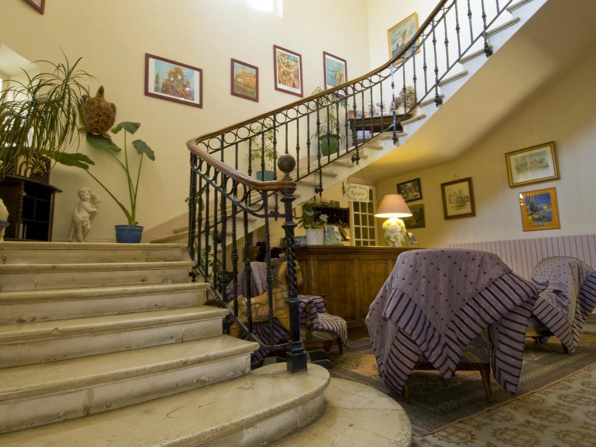 Le Mogador Chateau Du Martinet Violes Экстерьер фото