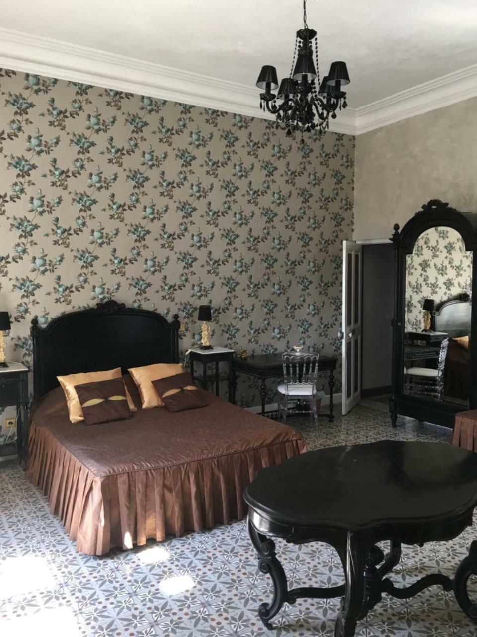 Le Mogador Chateau Du Martinet Violes Экстерьер фото
